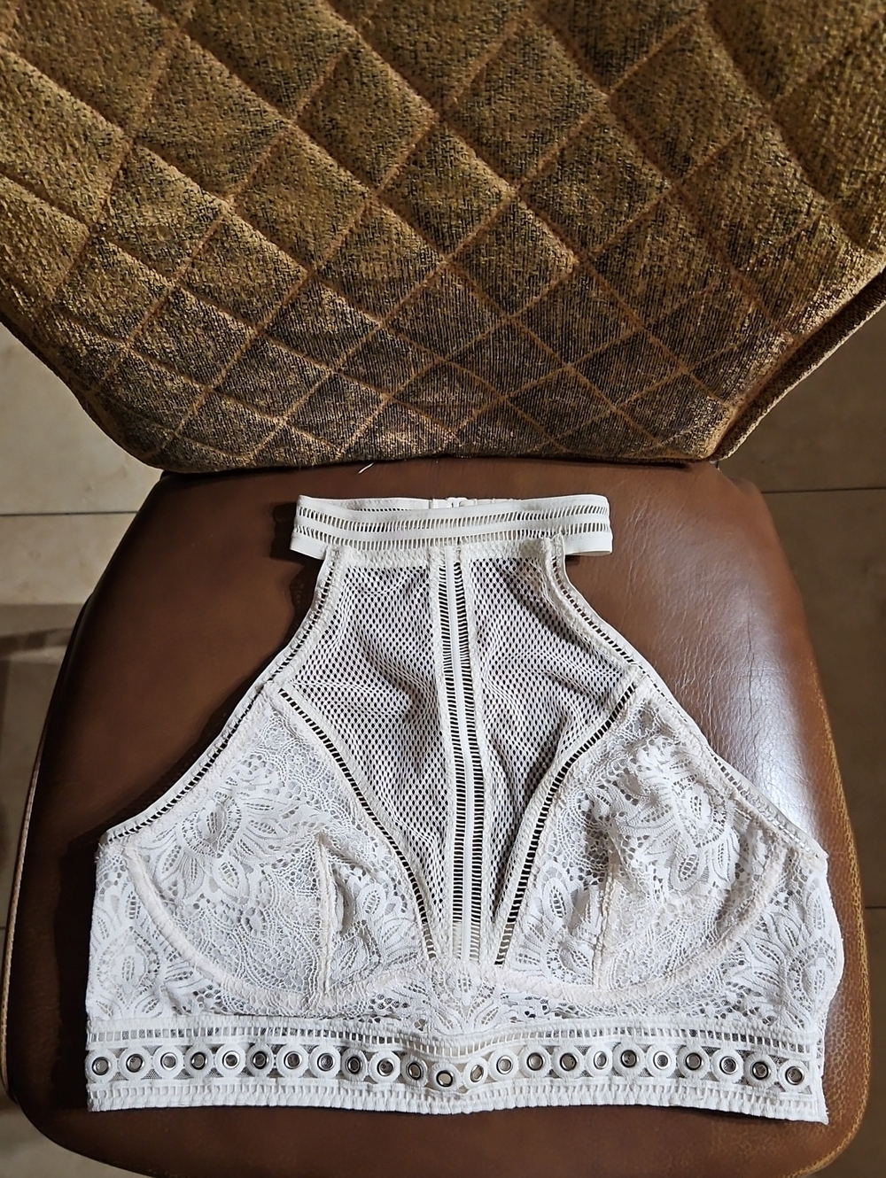 Victoria's Secret Very Sexy High Neck Halter Wirefree Bralette Bra Floral Lace